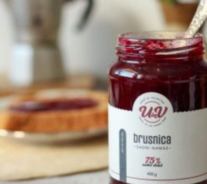 Sadni namaz brusnica U&V, 400g