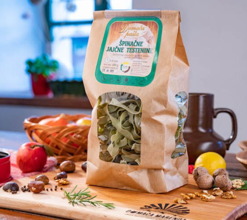 Špinačne polnozrnate jajčne testenine Kmetija Slavec, 400g