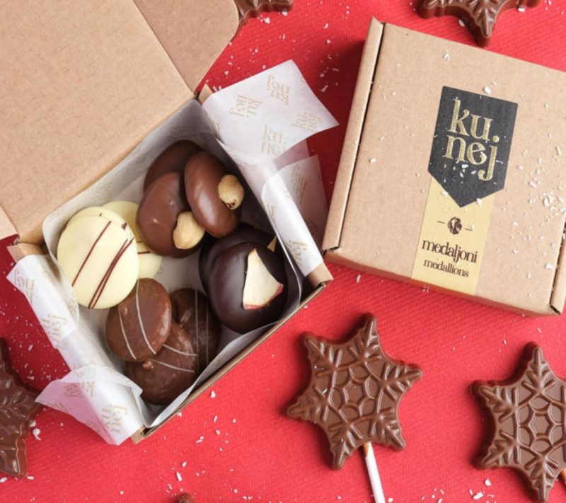 Medaljoni Imperial iz bele, mlečne in temne čokolade, 75 g Kunej