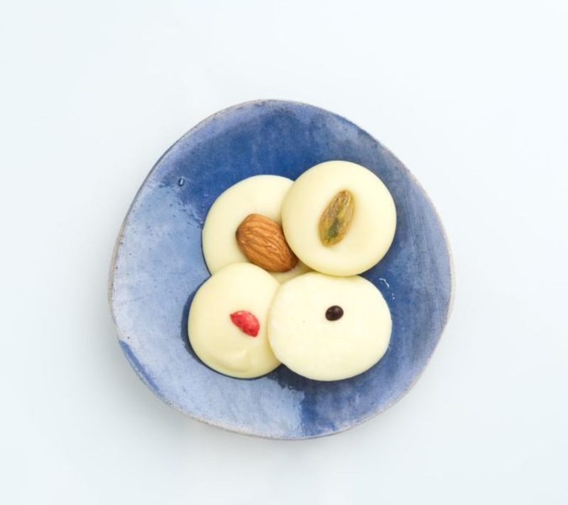 Medaljoni iz bele čokolade, 75 g Kunej 1 Medaljoni iz bele čokolade, 75 g Kunej