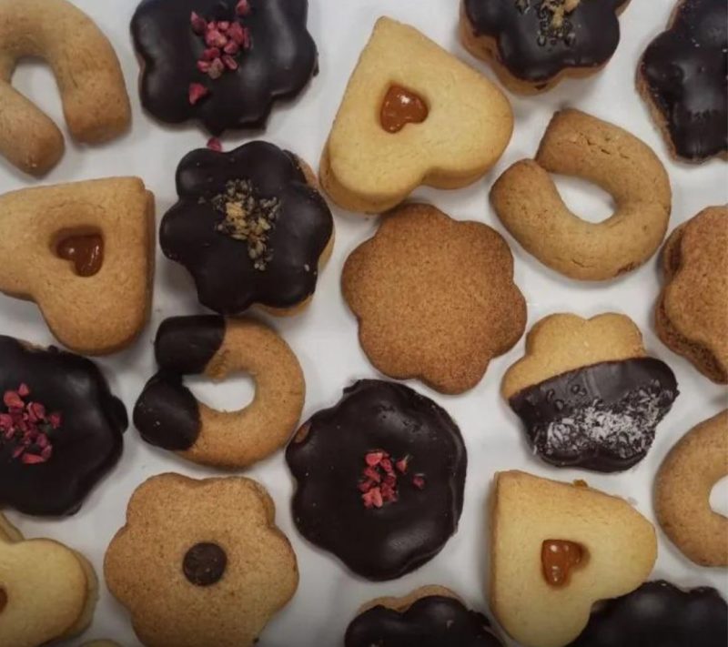 Mešani piškoti brez glutena in laktoze Sladki butik Ines, 500g