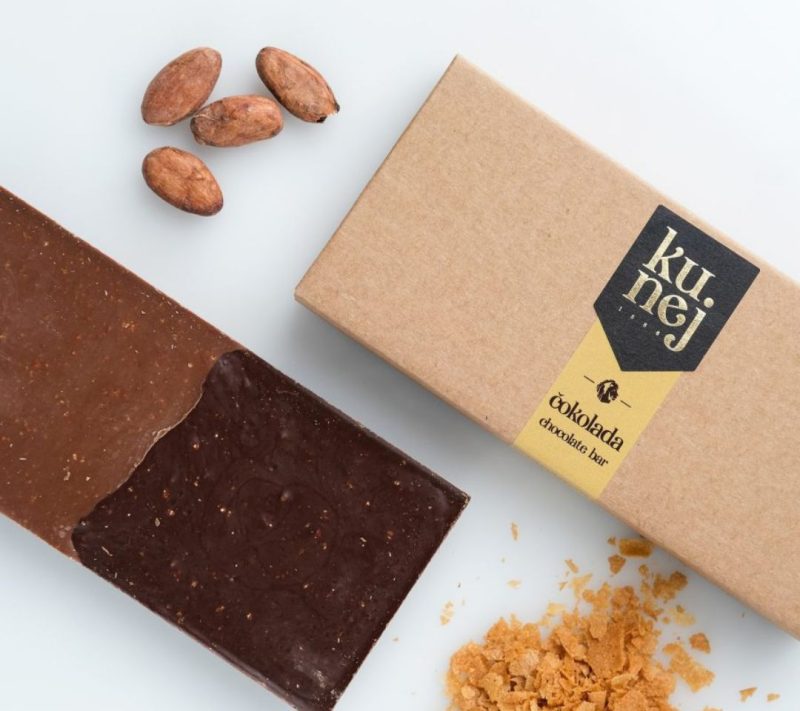 Tablica iz temne in mlečne čokolade s hrustljavim biskvitom, 100 g Kunej