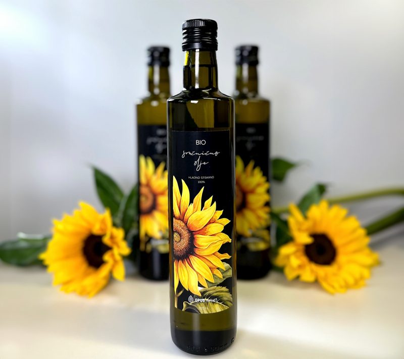 BIO sončnično olje hladno stiskano z visoko vsebnostjo oleinske kisline-500ml BIO sončnično olje, hladno stiskano, z visoko vsebnostjo oleinske kisline, 500ml