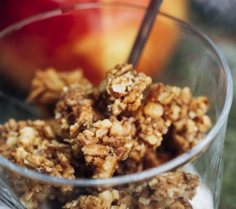 Paket orehovec, orehova granola in sivkin čaj Kmetija Omerzu