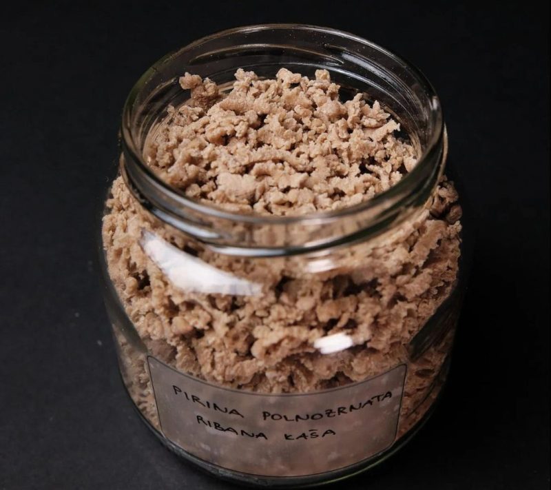 Pirina polnozrnata ribana kaša Testeninko, 1kg Pirina polnozrnata ribana kaša Testeninko, 1kg
