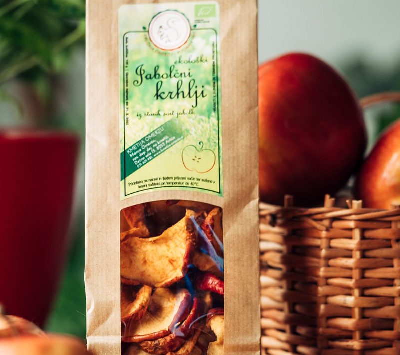 Tradicionalni paket orehovec, med in jabolčni krhlji Kmetija Omerzu