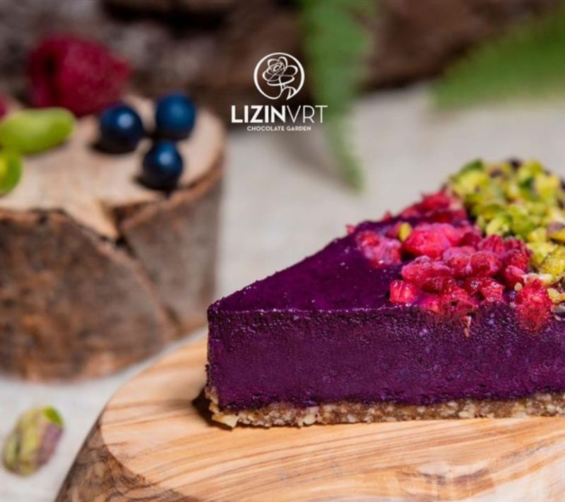 Bio presna torta z EKO certifikatom –- MONO – borovnica (velika-16 kosov-premer-26) Bio presna torta z EKO certifikatom – MONO – borovnica (velika/16 kosov/premer-26)