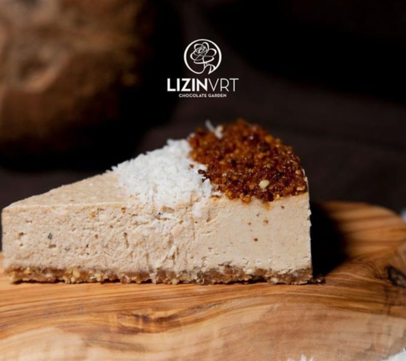 Bio presna torta z EKO certifikatom -–- MONO – kokos (mala-8 kosov-premer-18) Bio presna torta z EKO certifikatom – MONO – kokos (mala/8 kosov/premer-18)