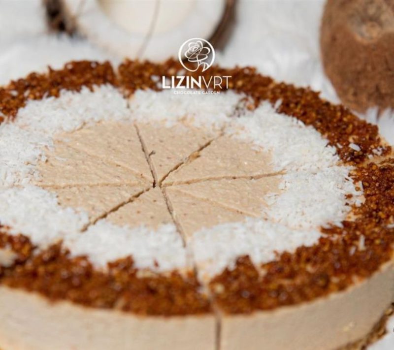 Bio presna torta z EKO certifikatom – MONO – kokos (mala-8 kosov-premer-18) Bio presna torta z EKO certifikatom – MONO – kokos (mala/8 kosov/premer-18)