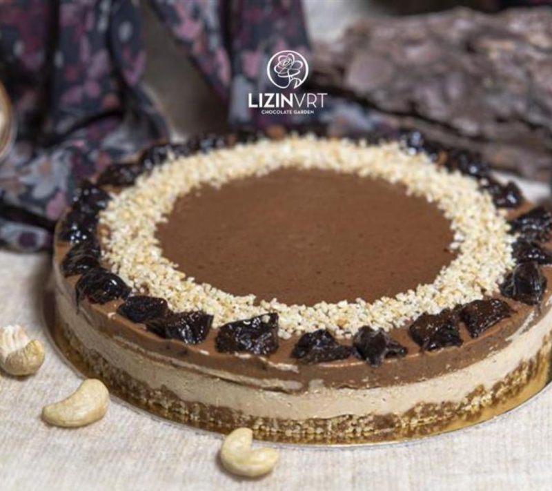 Bio presna torta z EKO certifikatom – MONO – sliva (mala/8 kosov/premer-18)