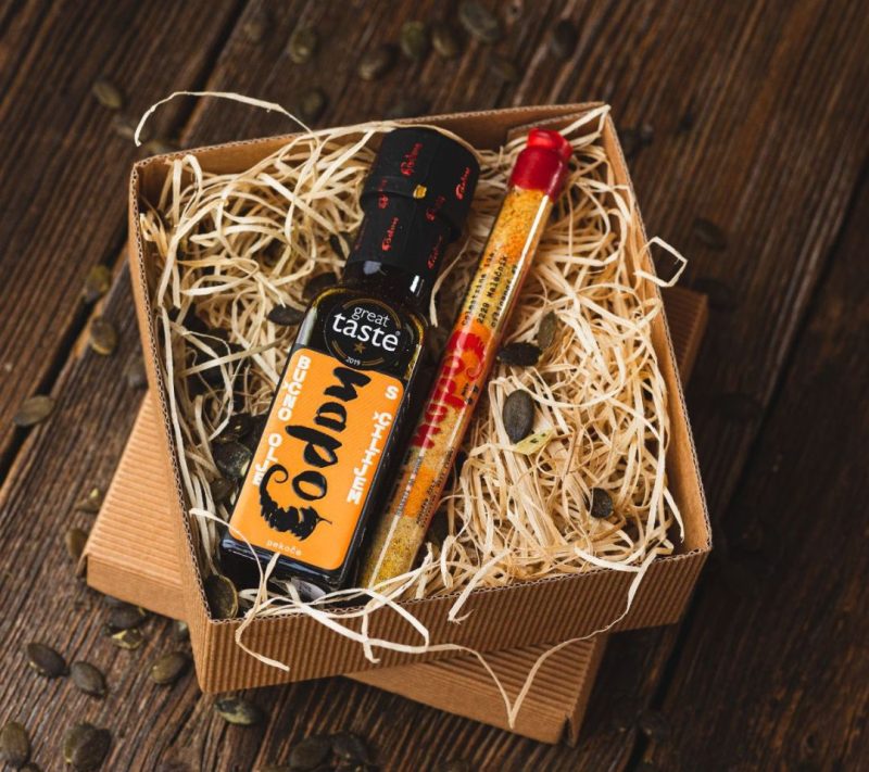 Bučno olje s čilijem + izbrani magični čili posip Čili Napoj