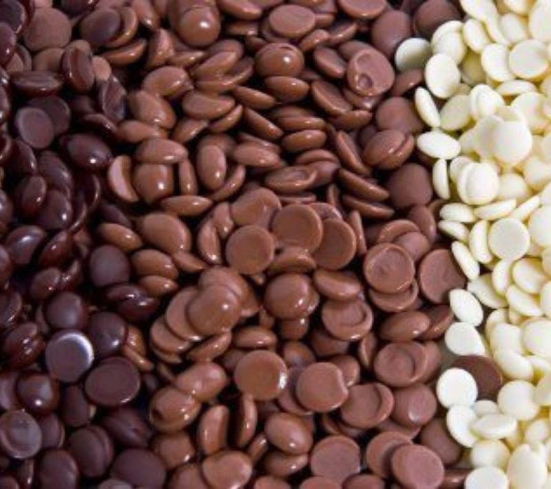 Paket čokoladnih kapljic (temna, mlečna, bela in ruby) Cukrček