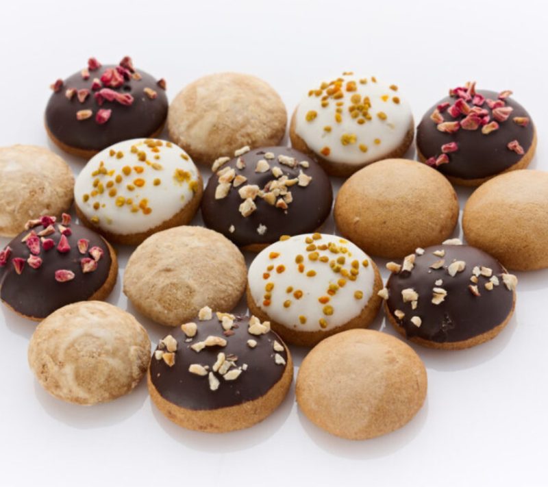 Paket medeni poljubčki v darilni embalaži Perger 1757