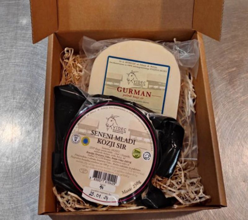 Seneni mladi kozji sir Kmetija-Sirarstvo Videc, 250 g Seneni mladi kozji sir Kmetija-Sirarstvo Videc, 250 g