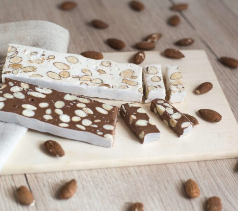 Turški med – mandolat mehki z mandlji Perger 1757