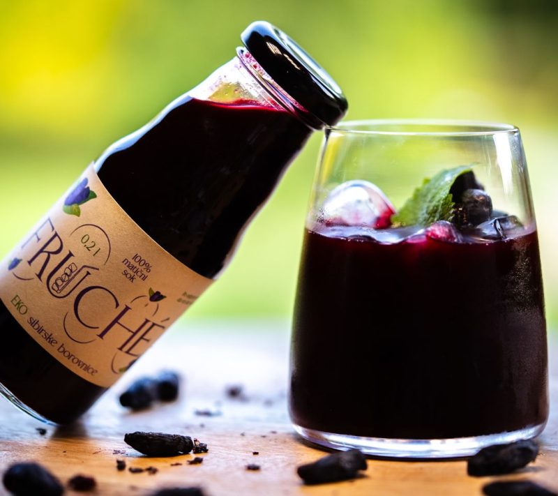 Darilni paket iz sibirskih borovnic - polsuha fermentirana sadna alkoholna pijača, matični sok in sadni namaz Balejranca