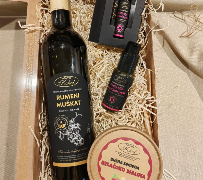 Paket vino + olje grozdnih peš + bučna semena s čokolado kmetija Kokol